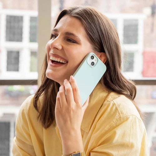 Accezz Liquid Silicone Backcover Apple iPhone 15 Plus - Sky Blue Accezz Liquid Silicone Backcover Apple iPhone 15 Plus - Sky Blue